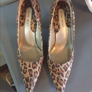 Nine West Suede Leopard Print Pumps Size 6.5